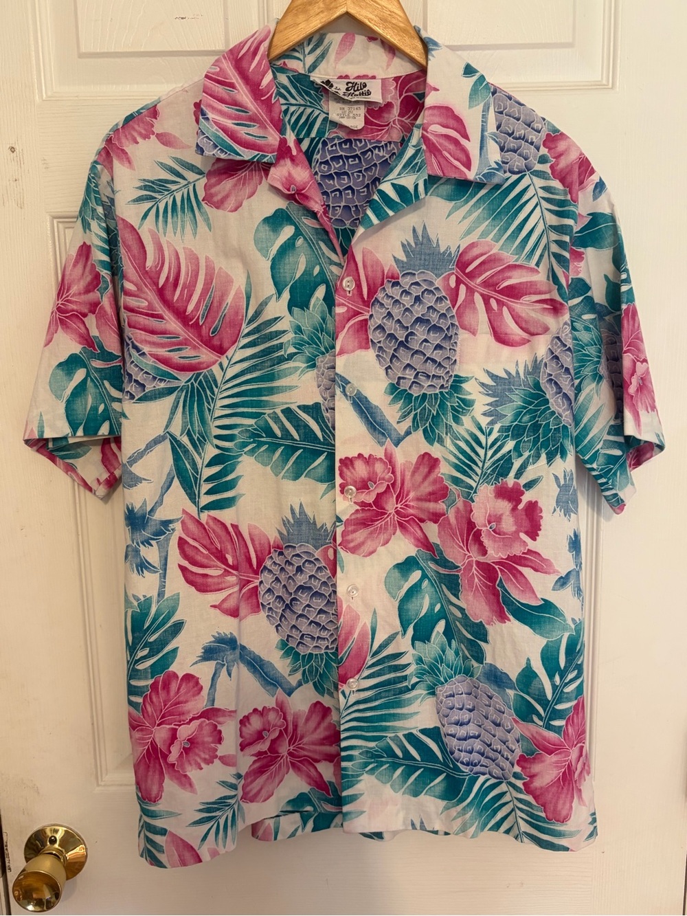 Vintage Men’s XL Hilo Hattie Hawaiian shirt cotton pineapple aloha camp shirt